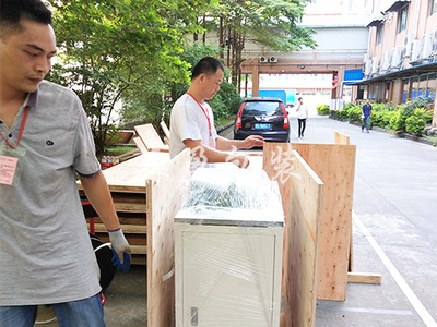 重型機(jī)械包裝案例